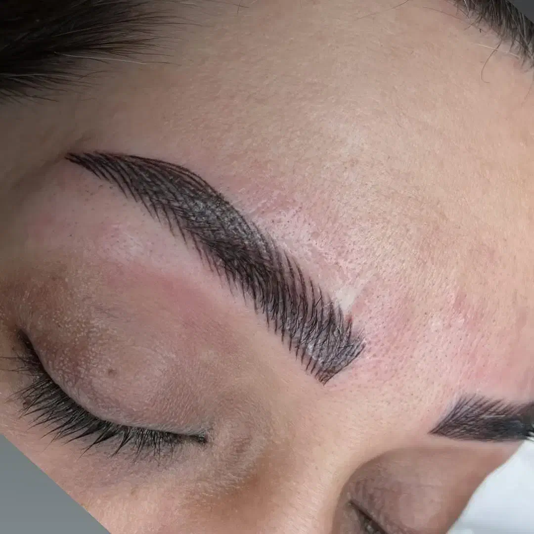 خدمات تخصصی آرایش دائم با تخفیف ۳۰ درصدی یلدایی|خدمات آرایشگری و زیبایی|بروجرد, |دیوار