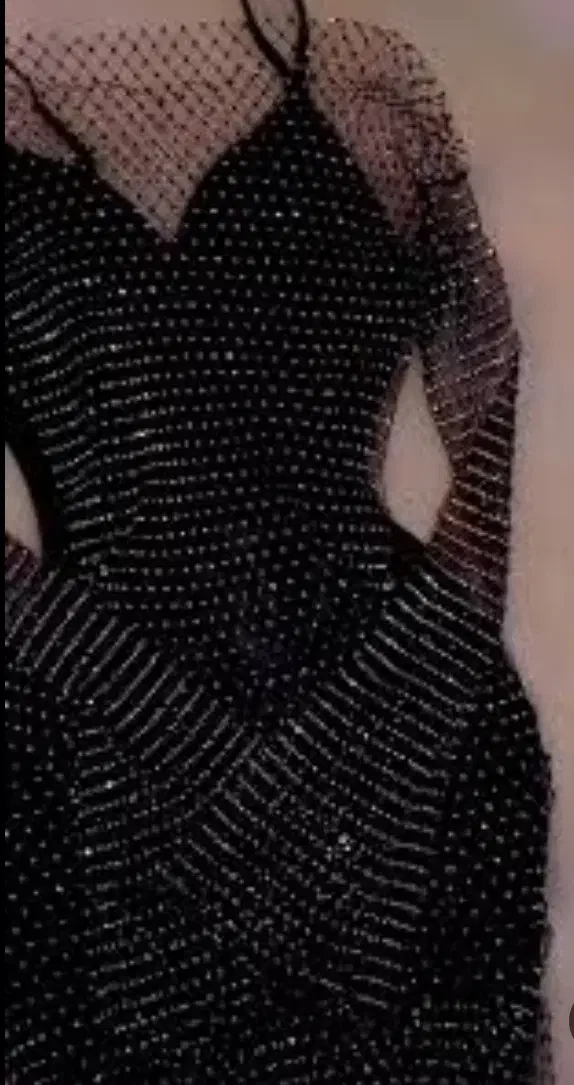 لباس زنبوری|لباس|قم, شاه احمد قاسم|دیوار