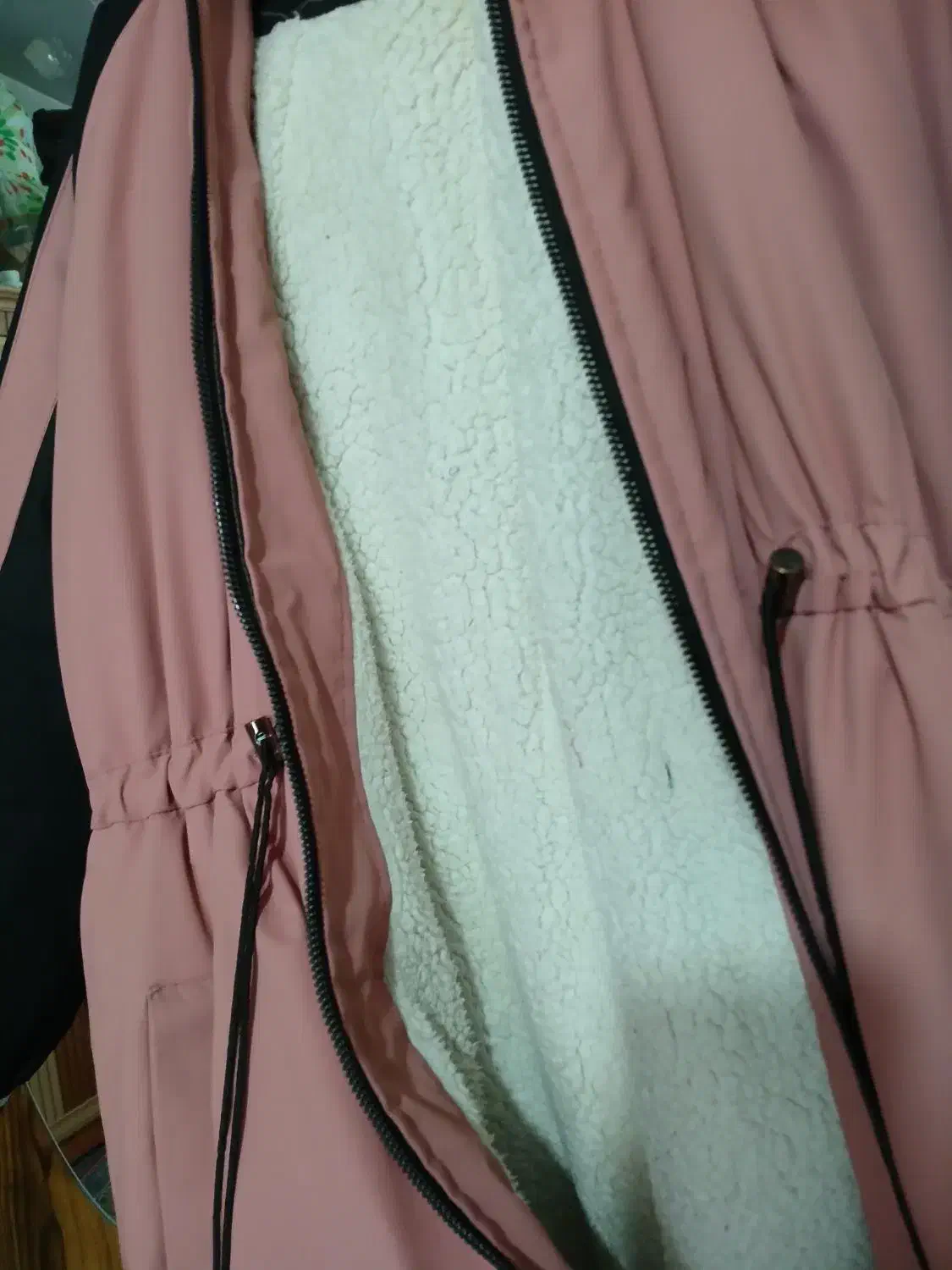 کاپشن|لباس|شوط, |دیوار