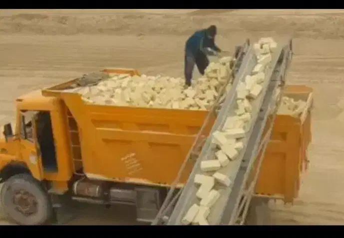 آجر تولید و فروش آجر فشاری با کیفیت|مصالح و تجهیزات ساختمان|نمین, |دیوار