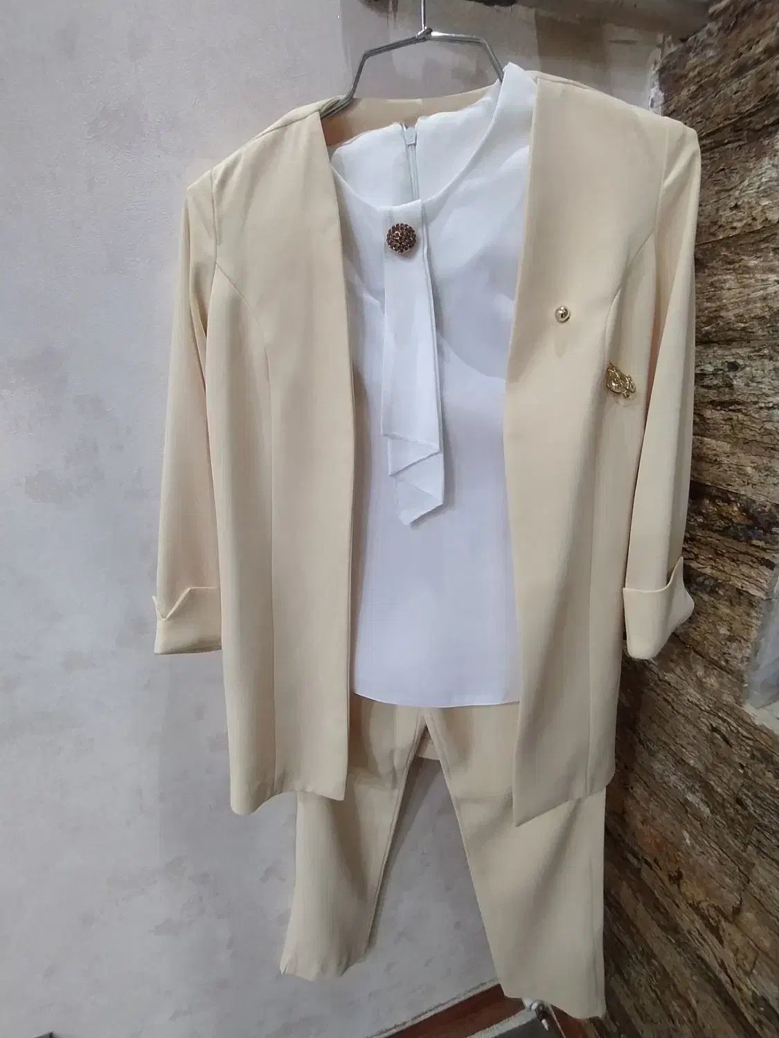 لباس مجلسی|لباس|اراک, |دیوار