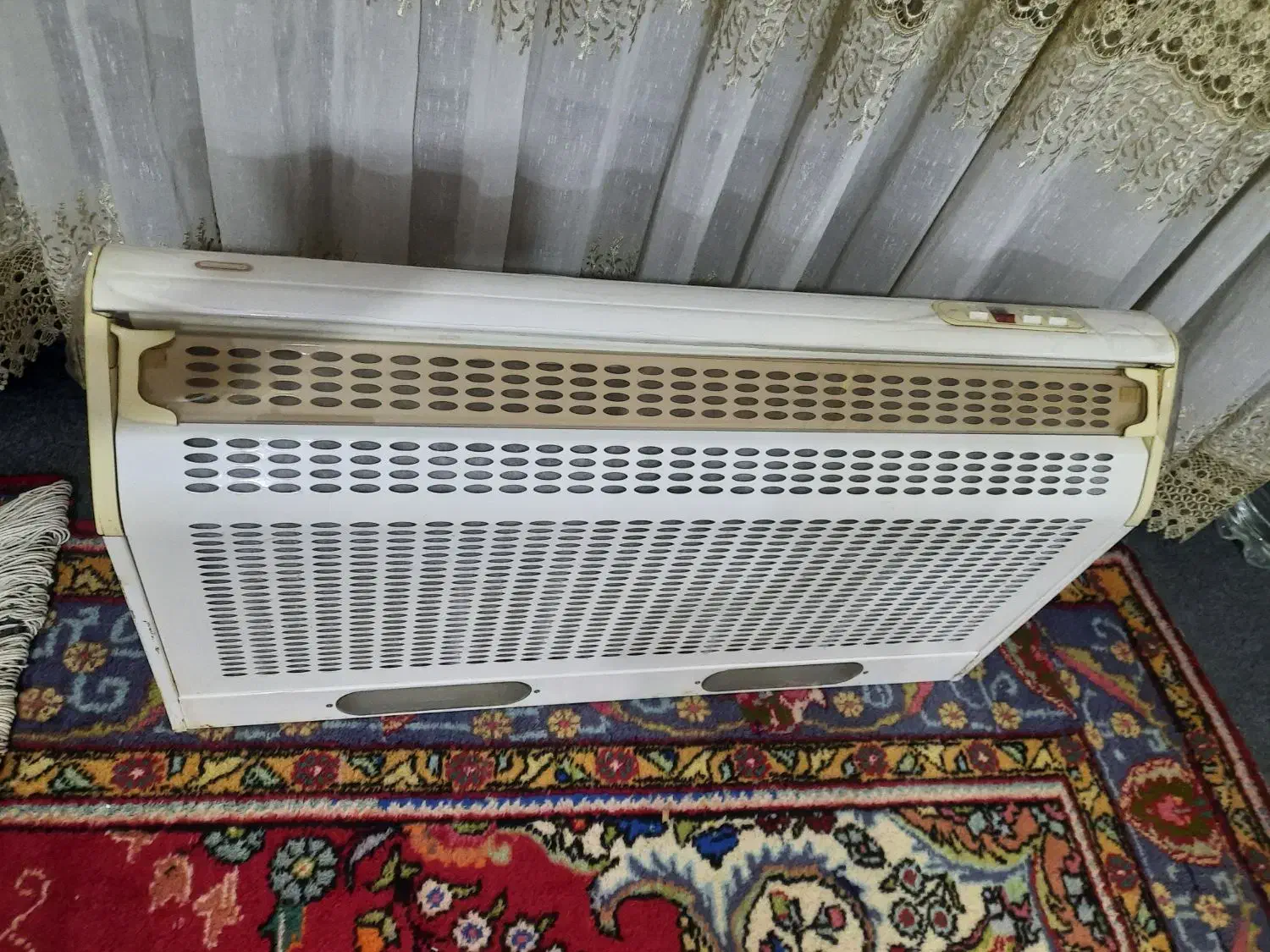 هود مارک کن|هود|قره ضیاالدین, |دیوار