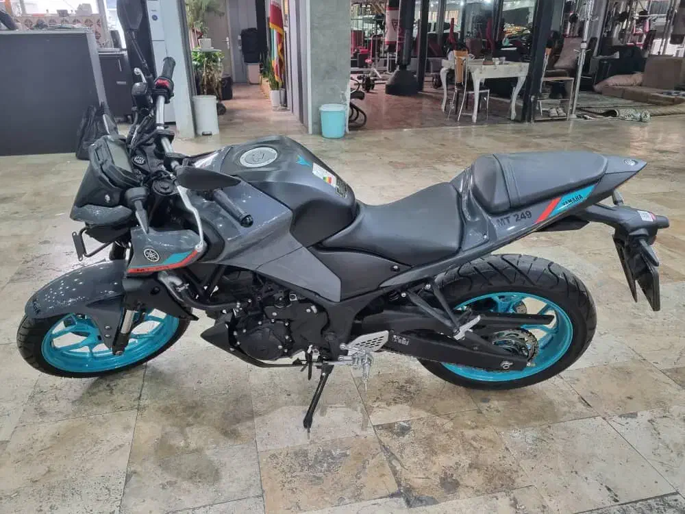 موتور یاماها مدل1403 تک‌برگ سند700کار واقعی|موتورسیکلت|تهران, ده‌ونک|دیوار