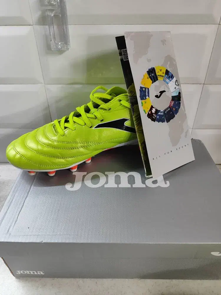 استوک اورجینال جوما|کیف، کفش، کمربند|ری, شهید غیوری (ابن باویه)|دیوار