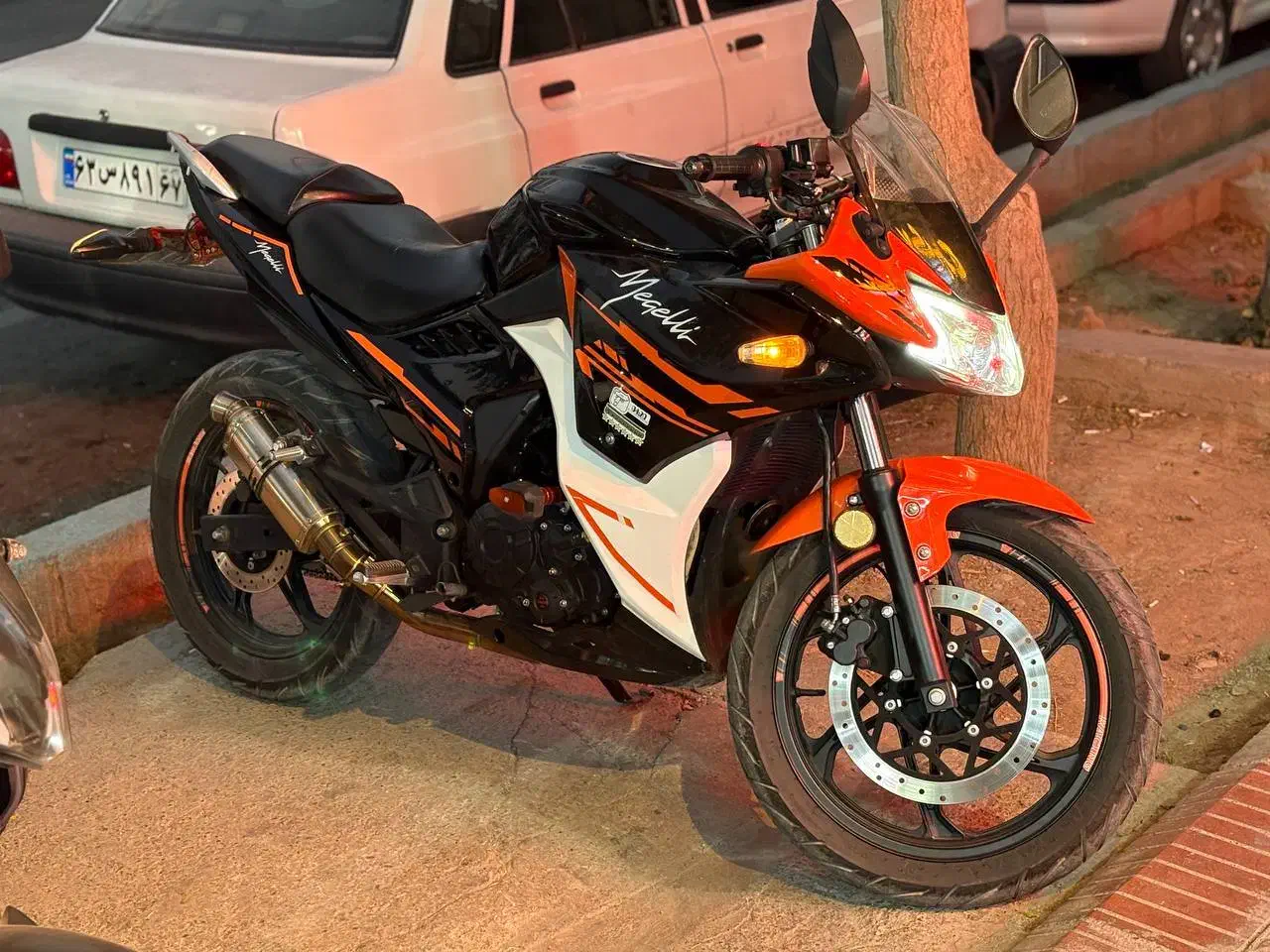 فروش فوری مگلی ۲۰۰ فول اسپرت|موتورسیکلت|اصفهان, باغ دریاچه|دیوار