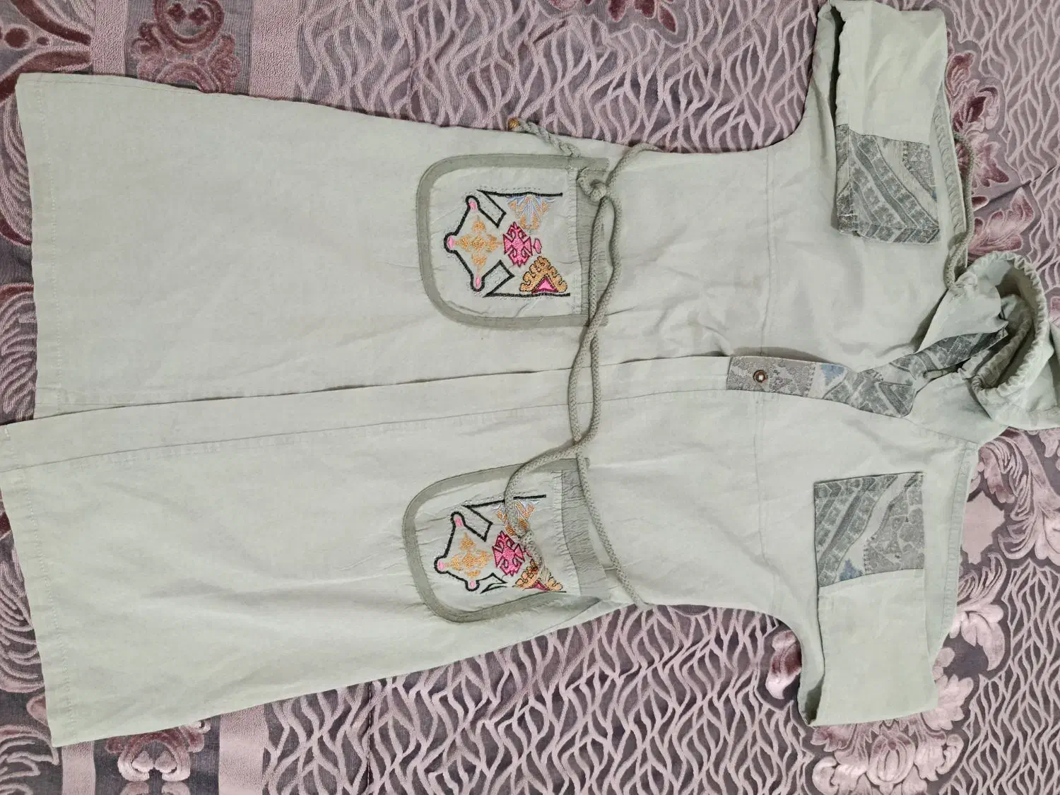 چند عدد مانتو و سارافون و شومیز مجلسی|لباس|مهاجران, |دیوار