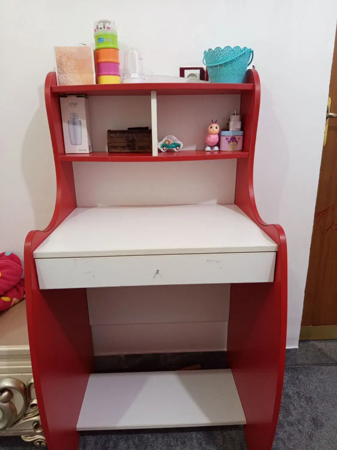 میز تحریر و کمد و صندلی|میز تحریر و کامپیوتر|شوش, |دیوار