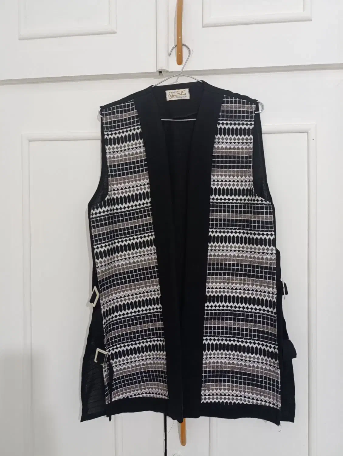 سارافون|لباس|مشهد, سرافرازان|دیوار