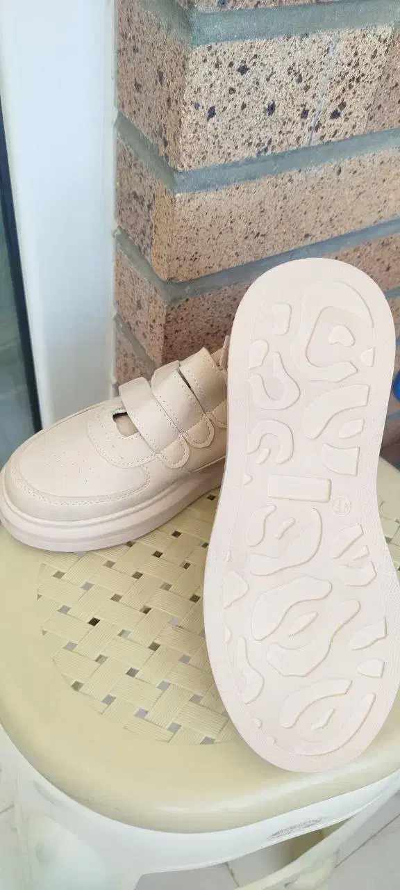 کفش اسپورت سایز ۳۷|کیف، کفش، کمربند|کاشان, مفتح|دیوار