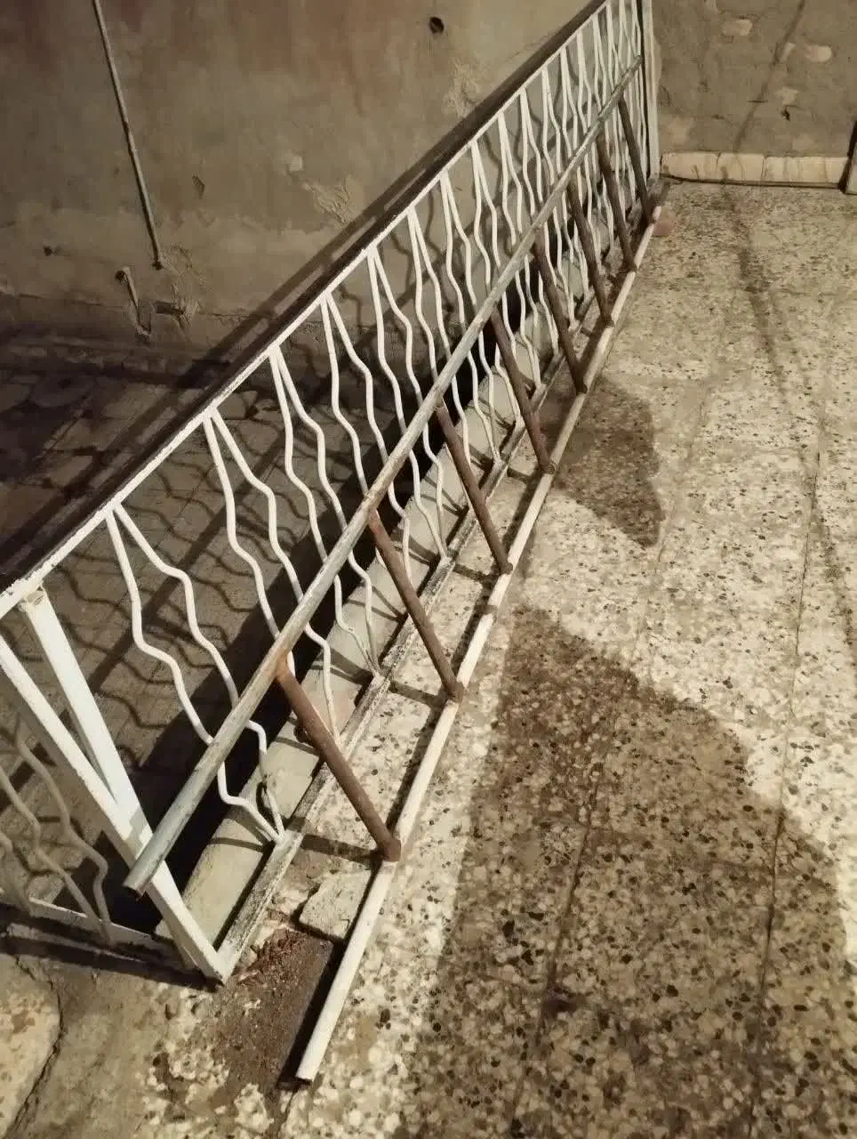 نردبان|فعالیت داوطلبانه|سبزوار, امام خمینی (ناوی)|دیوار