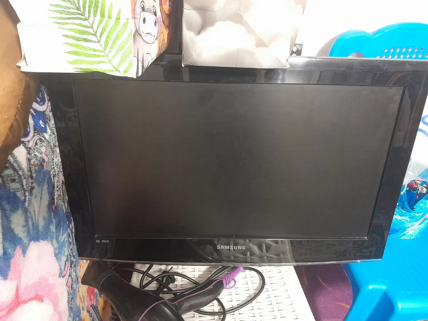 تلویزیون ال سی دی ۳۲اینچ|تلویزیون و پروژکتور|کومله, |دیوار