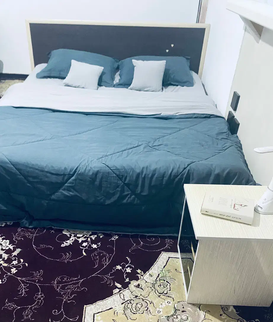 تخت دونفره به همراه تشک|تخت و سرویس خواب|سنندج, |دیوار