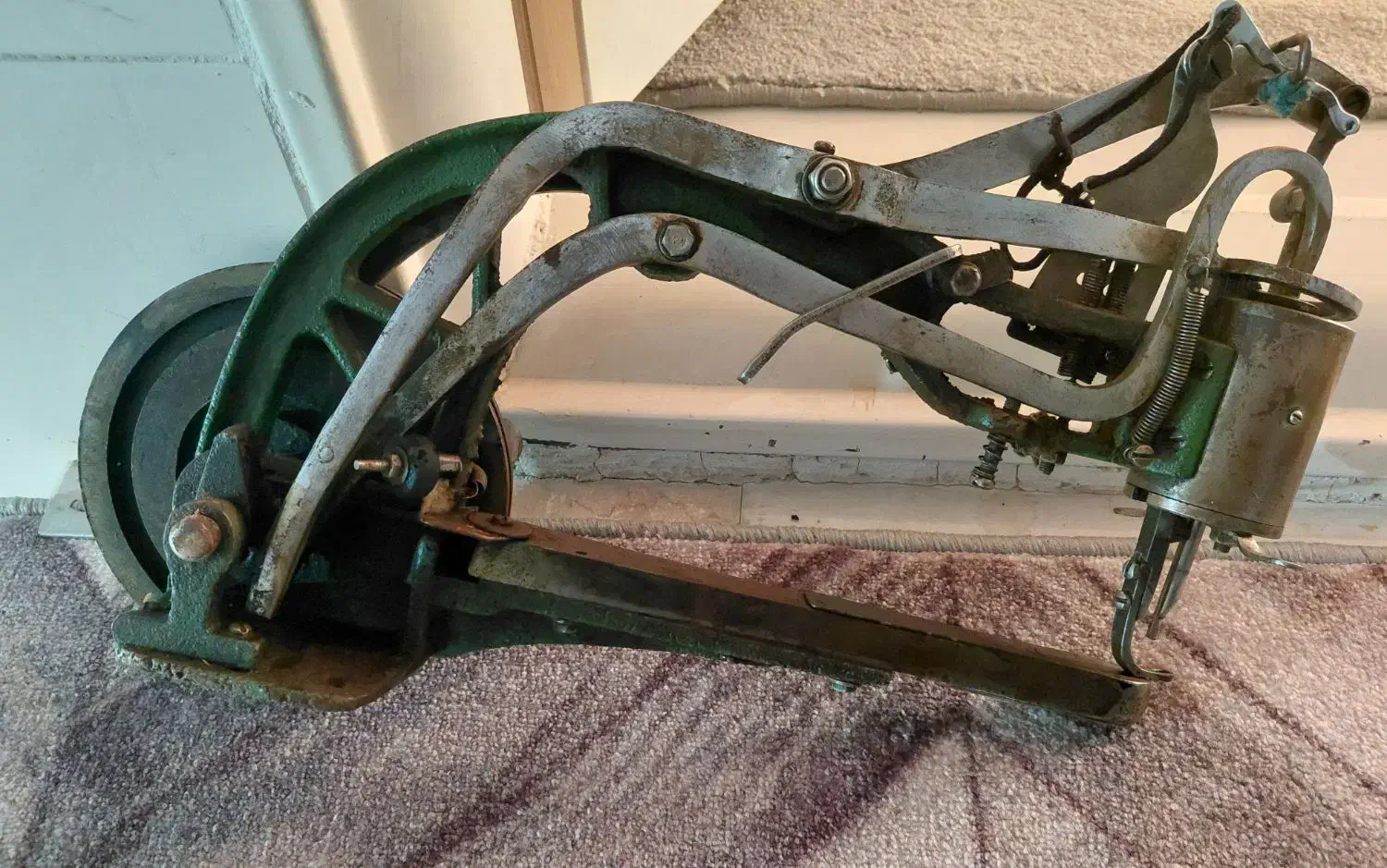 چرغ کفاشی به فروش میرسد|چرخ خیاطی و ریسندگی|سرپل ذهاب, |دیوار