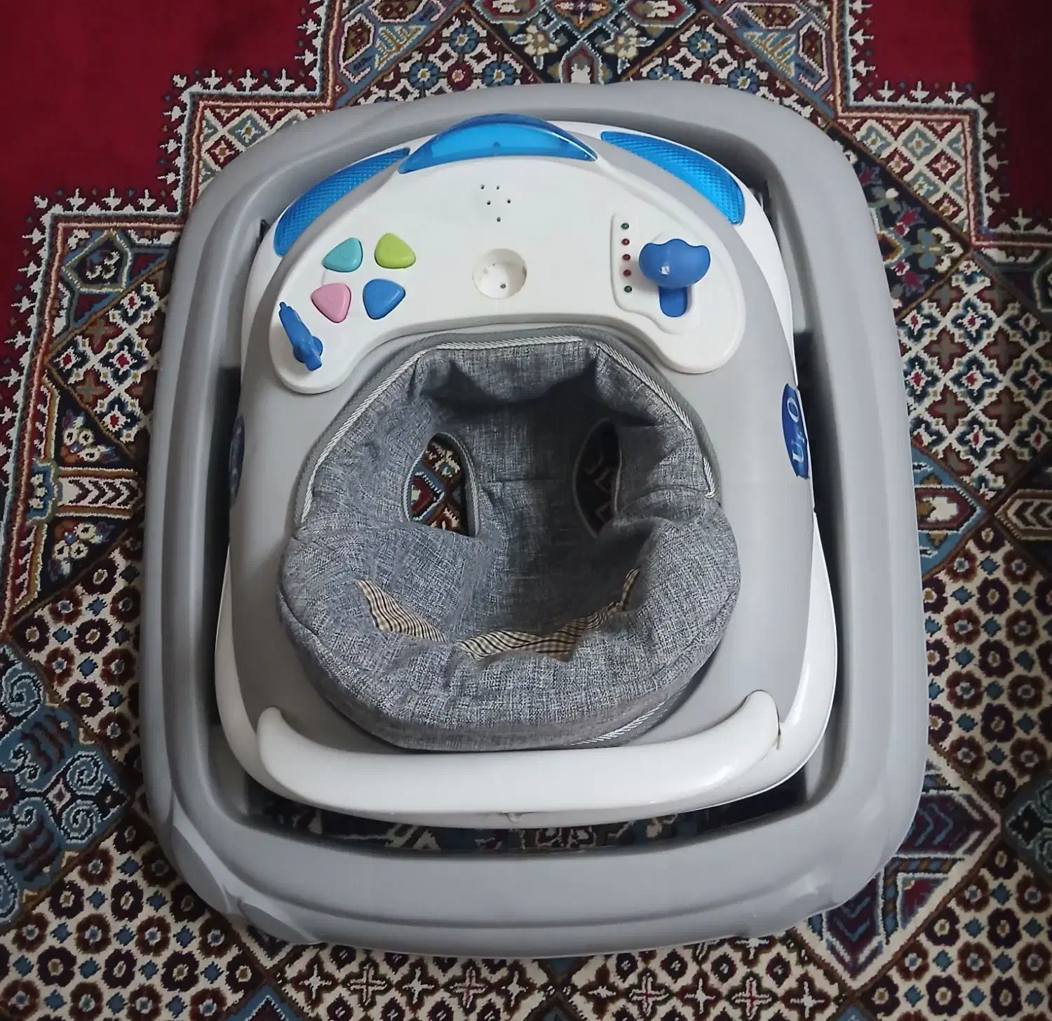 کالسکه. روروک  نی نی لالایی|کالسکه و لوازم جانبی|کاشان, کارگر|دیوار