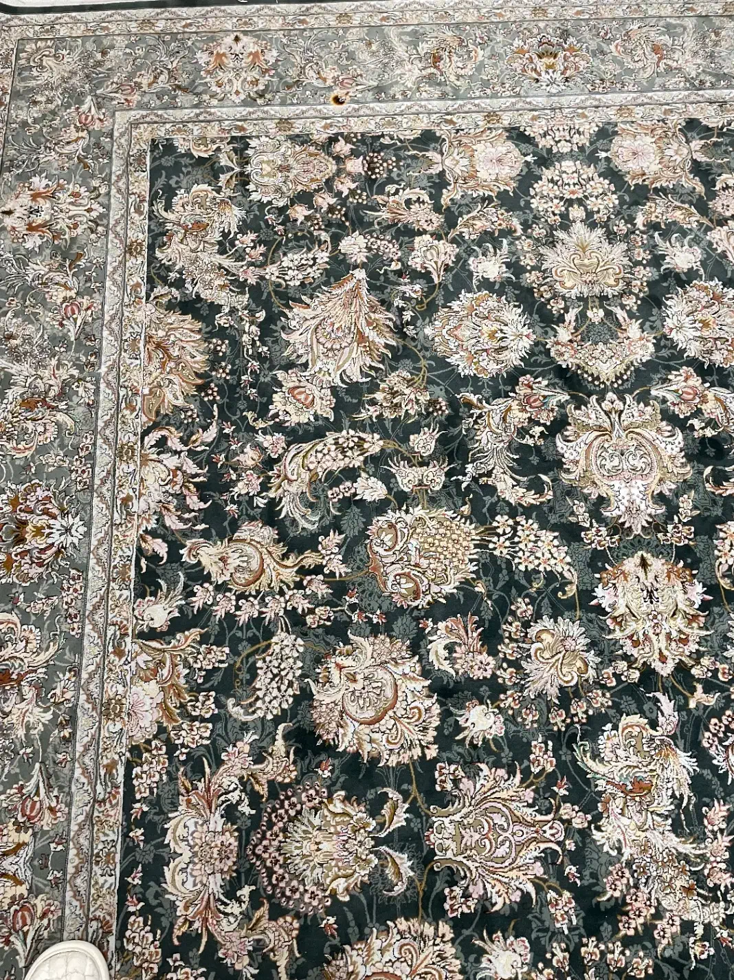 فرش ۹متری درجه یک ومیز تلویزیون نراد|فرش|رشت, دیلمان|دیوار