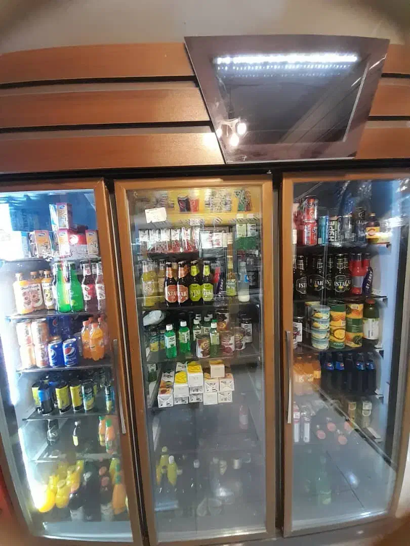 یخچال ۳درب بدنه چوب نما بسیار شیک تمیز ۶طبقه فندار|فروشگاه و مغازه|کازرون, |دیوار