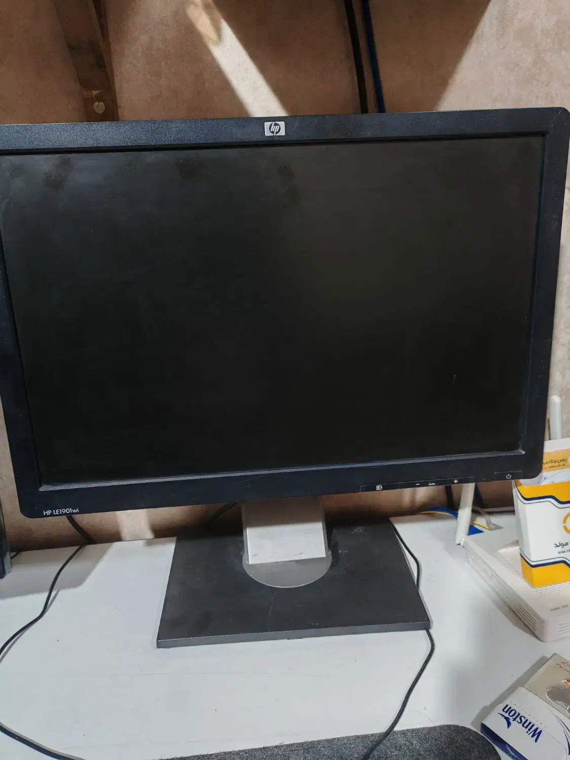 مانیتور ال دی hp اچ پی 19 اینچ|قطعات و لوازم جانبی رایانه|اصفهان, فرهنگیان|دیوار