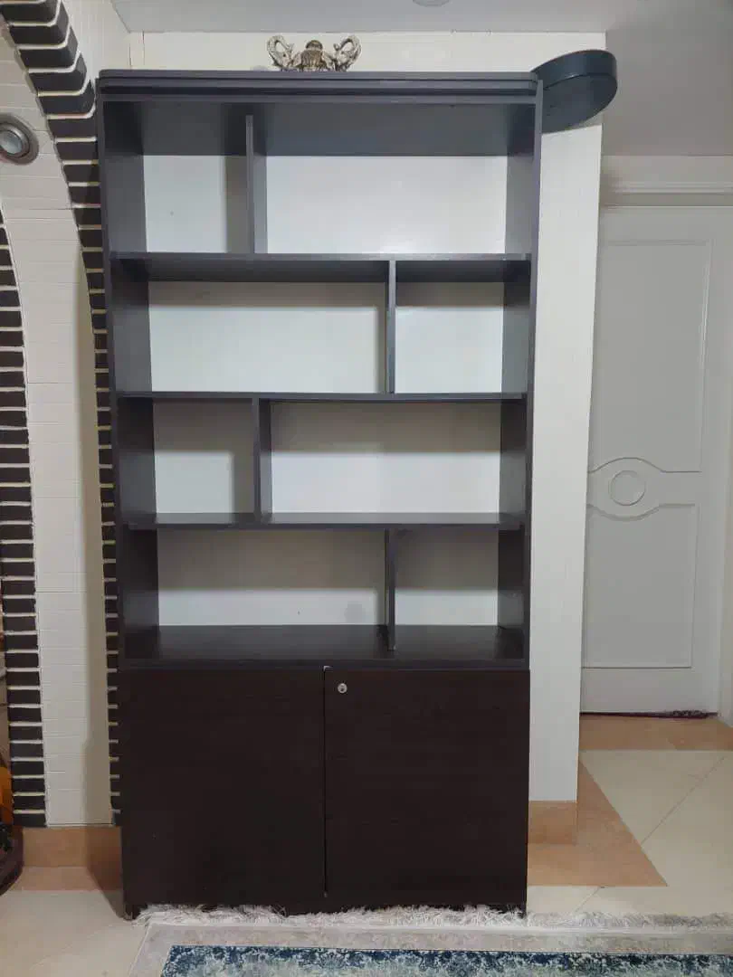 کتابخانه|کتابخانه، شلف، قفسههای دیواری|قم, سالاریه|دیوار