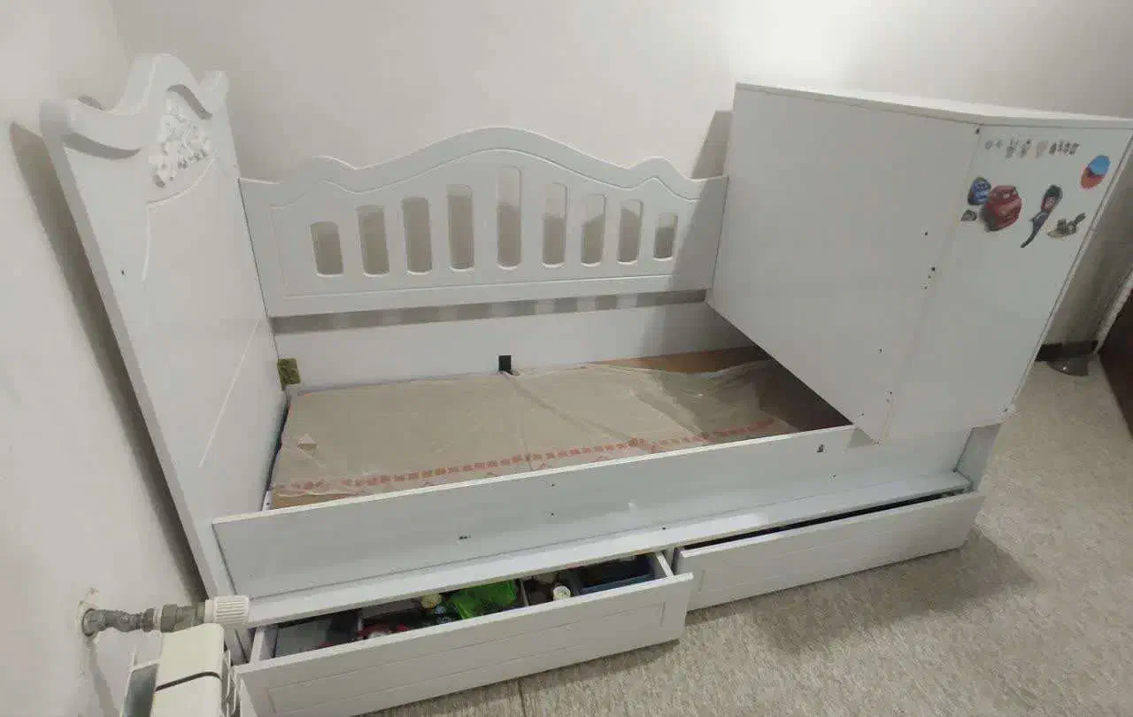 تخت خواب کودک|تخت و صندلی بچه|جم, |دیوار