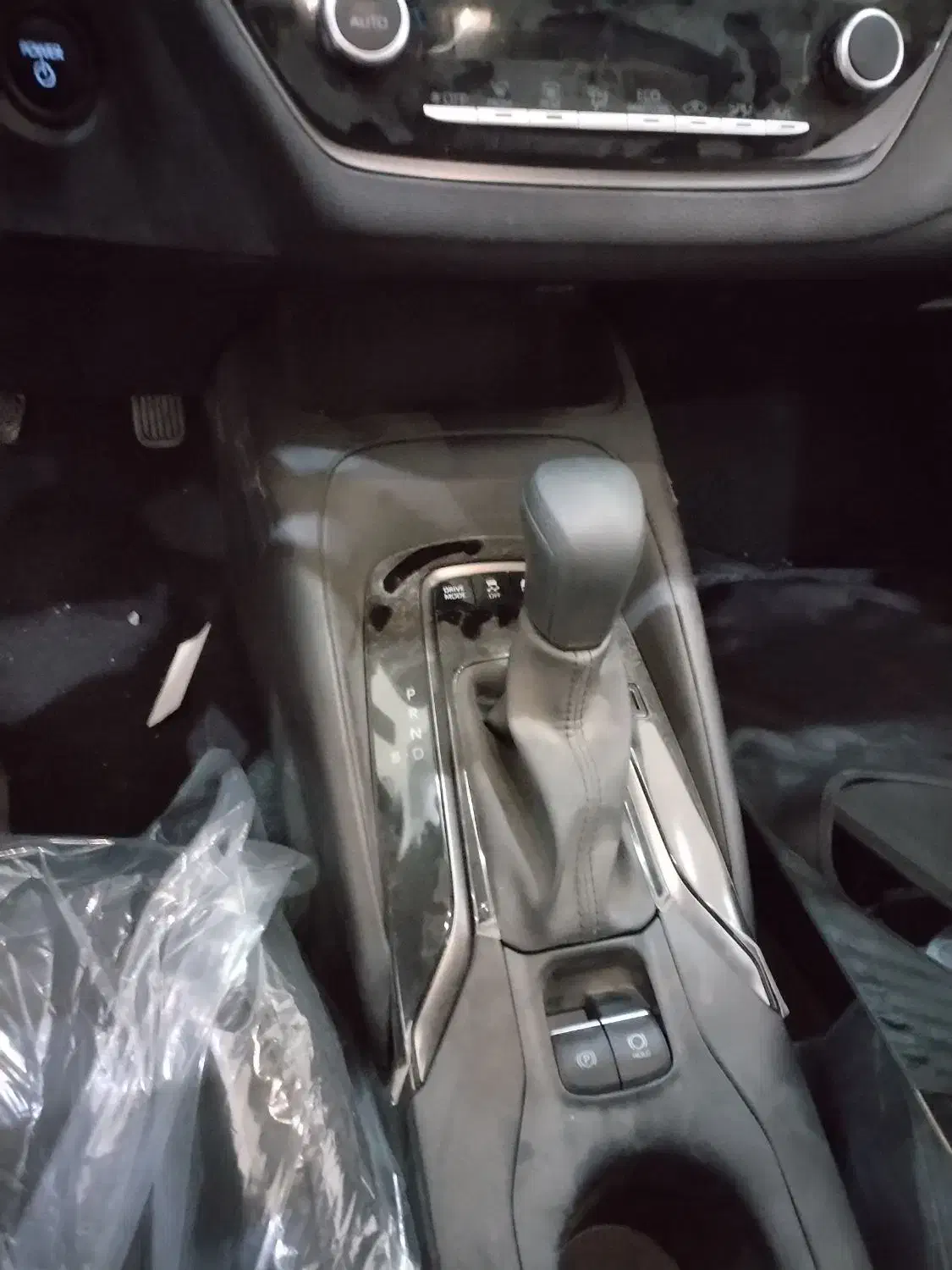 تویوتا لوین gr black edition 2025|خودرو سواری و وانت|اهواز, امانیه|دیوار