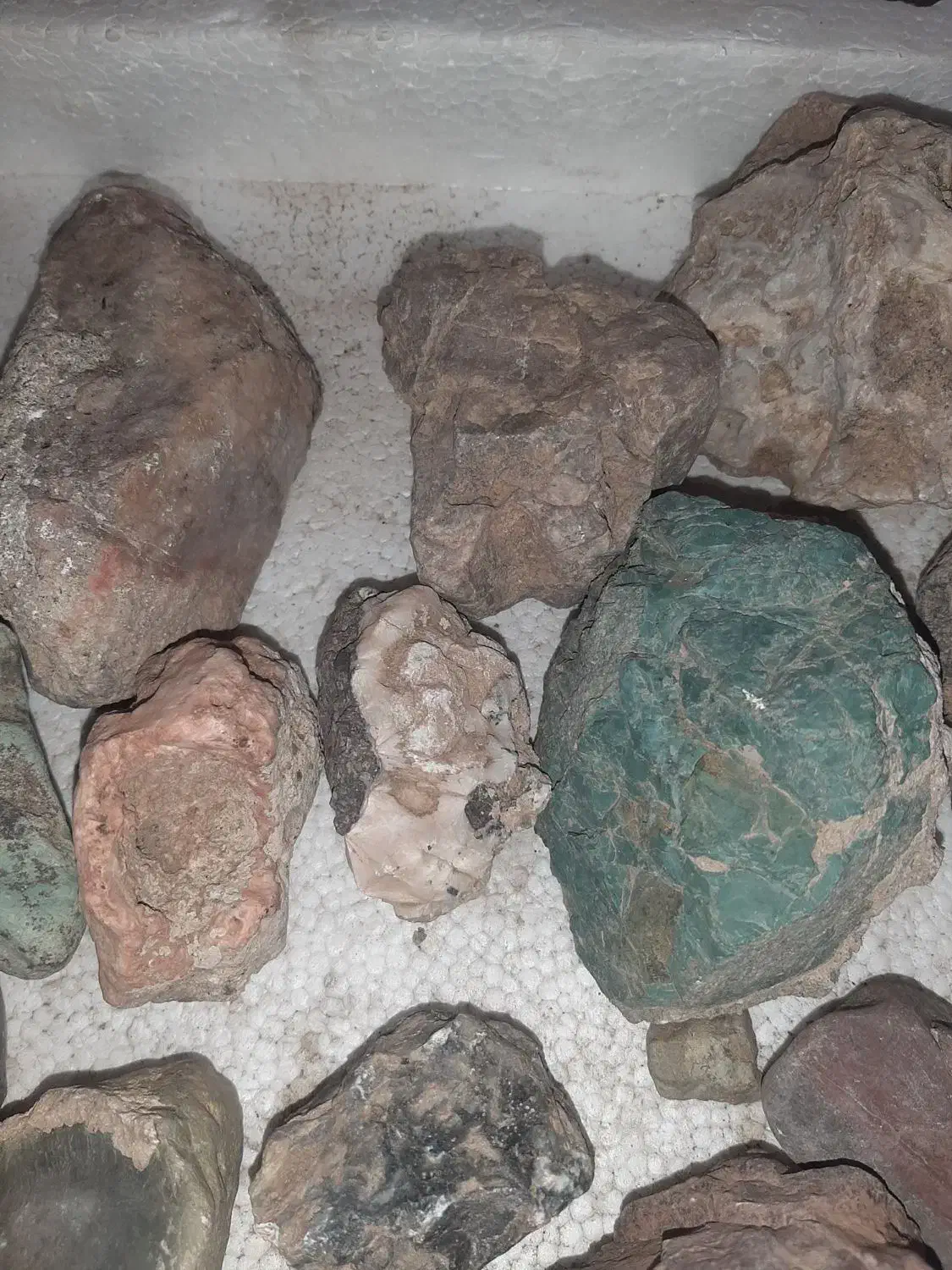 تعدادی سنگ های خام عقیق وغیره ب فروش میرسد|جواهرات|قزوین, |دیوار