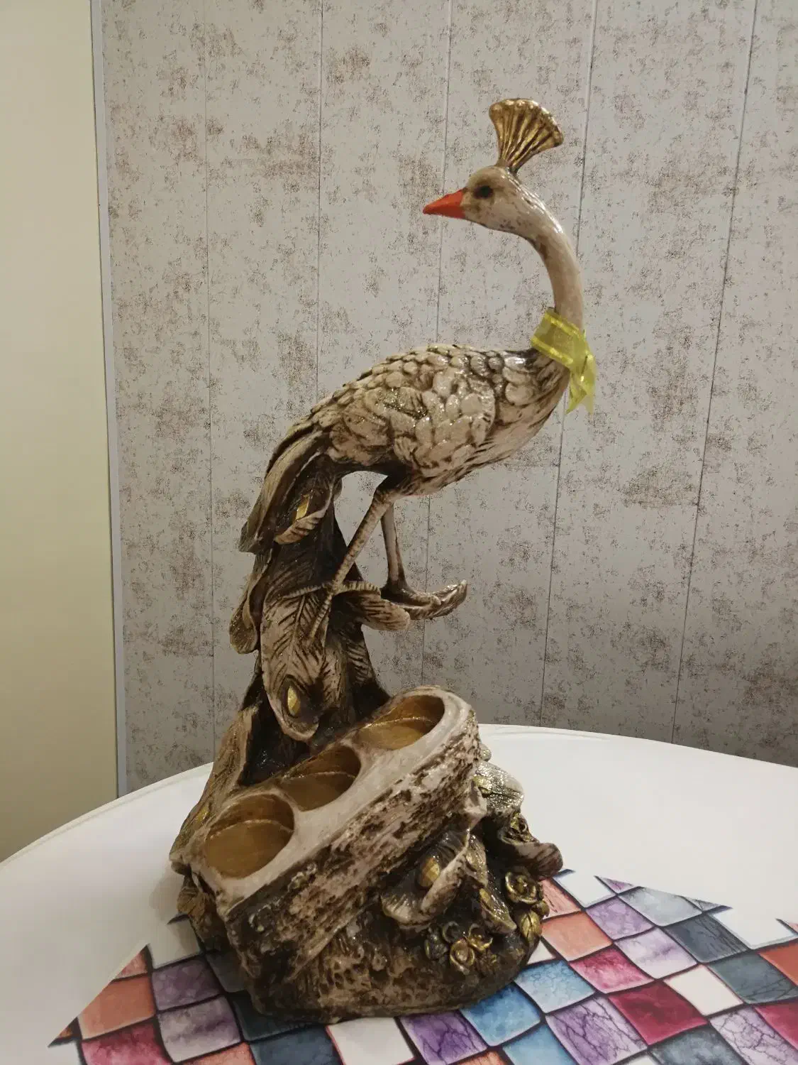 جاشمعی طاووس|مجسمه، تندیس، ماکت|تربت‌حیدریه, قائم|دیوار