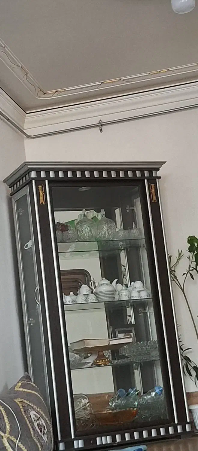 بوفه سالم ودرحدنو|بوفه، ویترین، کنسول|سیلوانه, |دیوار