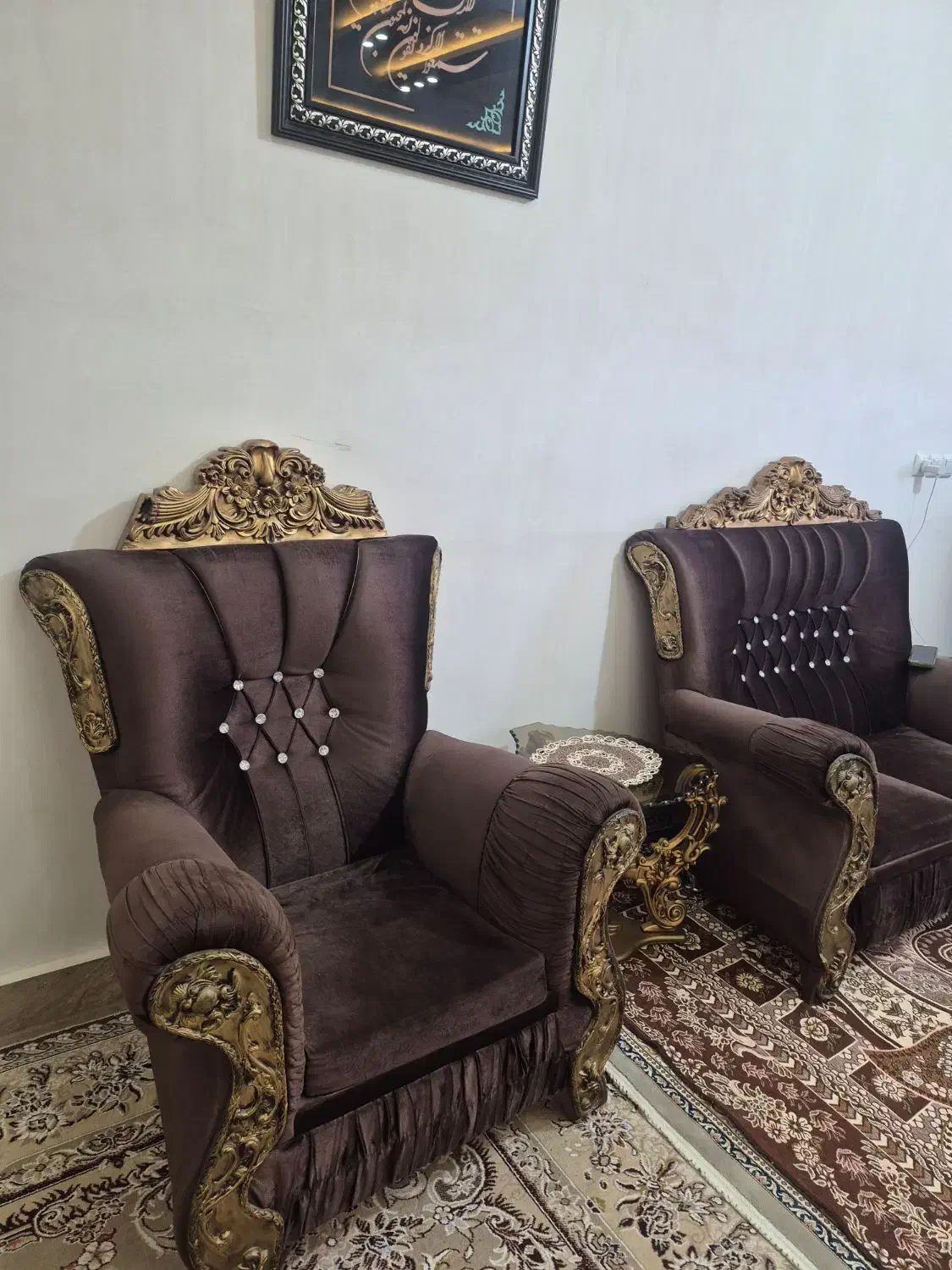 مبل 7نفره|مبلمان خانگی و میز عسلی|تربت‌حیدریه, باغ سلطانی|دیوار