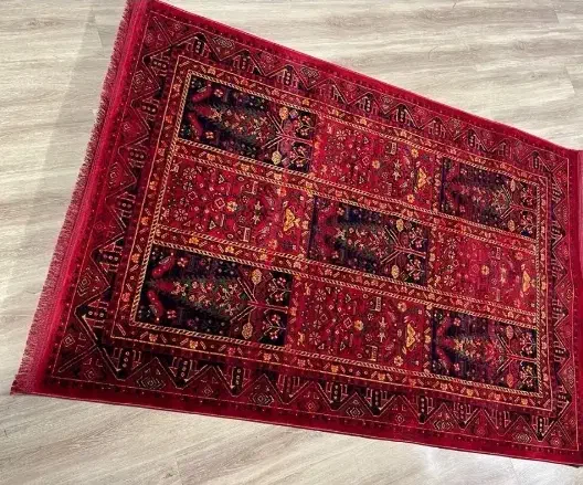 فرش لاکی قرمز فرش قدوسی|فرش|رشت, بازار|دیوار