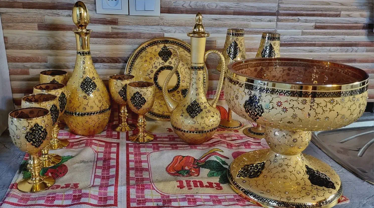 ظروف دکوری طلاکوب اصل ترک|صنایع دستی و سایر لوازم تزئینی|اصفهان, ارغوانیه|دیوار