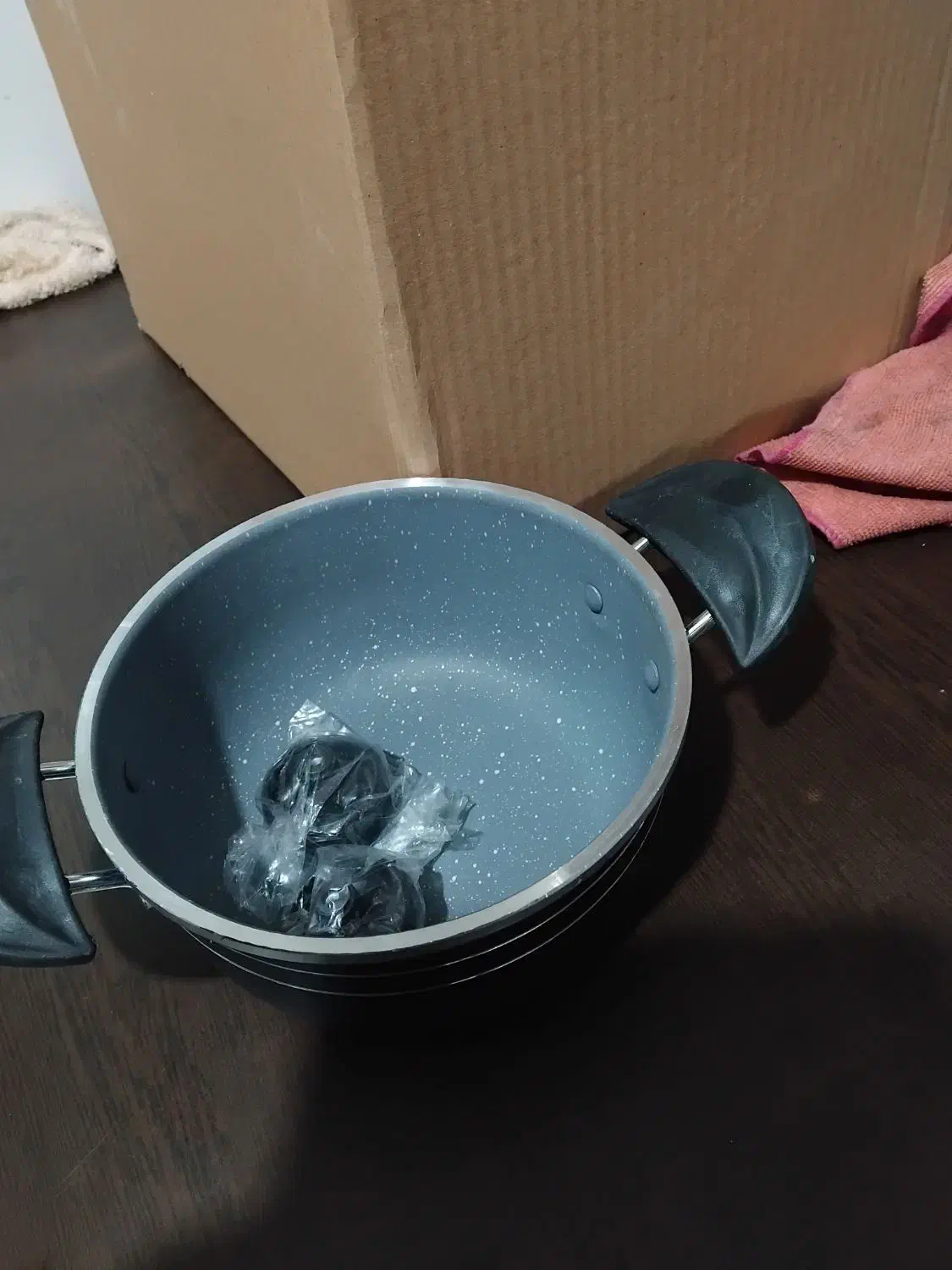 قابلمه|ظروف پختوپز|آبسرد, |دیوار