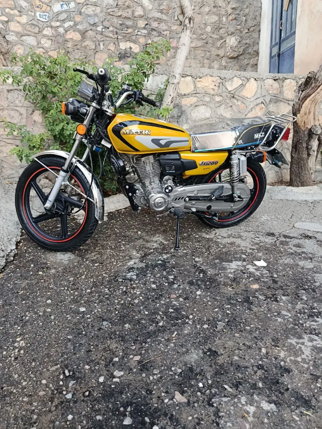 متین200. 1404|موتورسیکلت|دورود, |دیوار