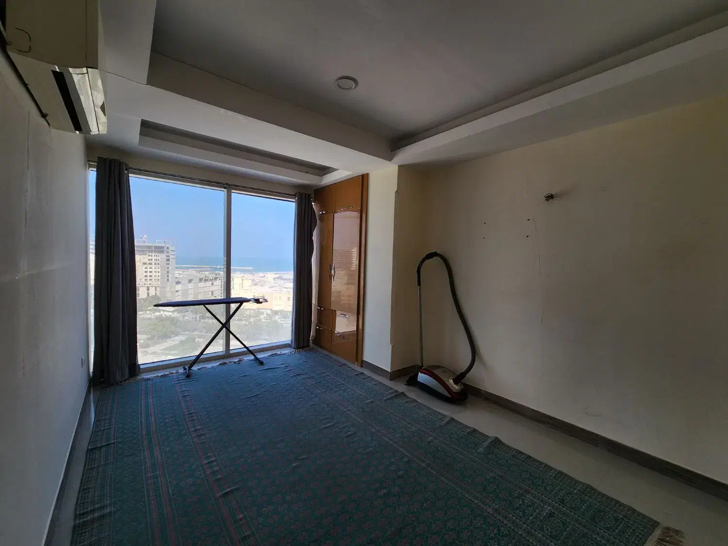 فروش دو خواب ویو دریا طبقه ۱۲ برج دوقلو آپادانا|فروش آپارتمان|قشم, |دیوار