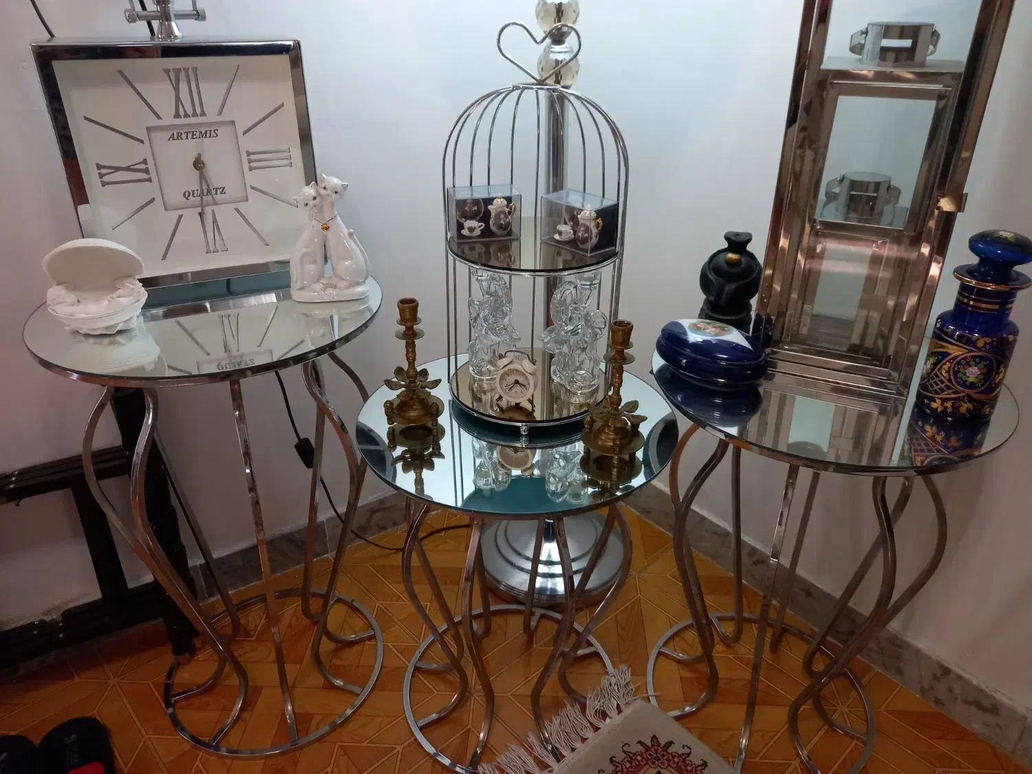 میز آیینه ای|مبلمان خانگی و میز عسلی|رشت, منظریه|دیوار