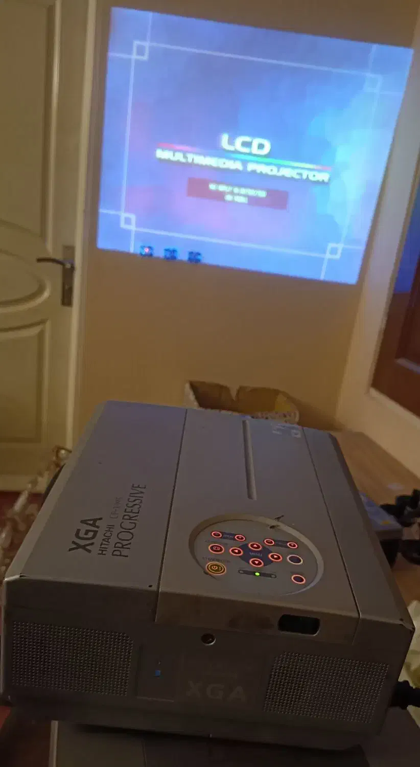 ویدئو پرژکتور هیتاچی . شارپ . پاناسونیک|تلویزیون و پروژکتور|تهران, جوادیه|دیوار