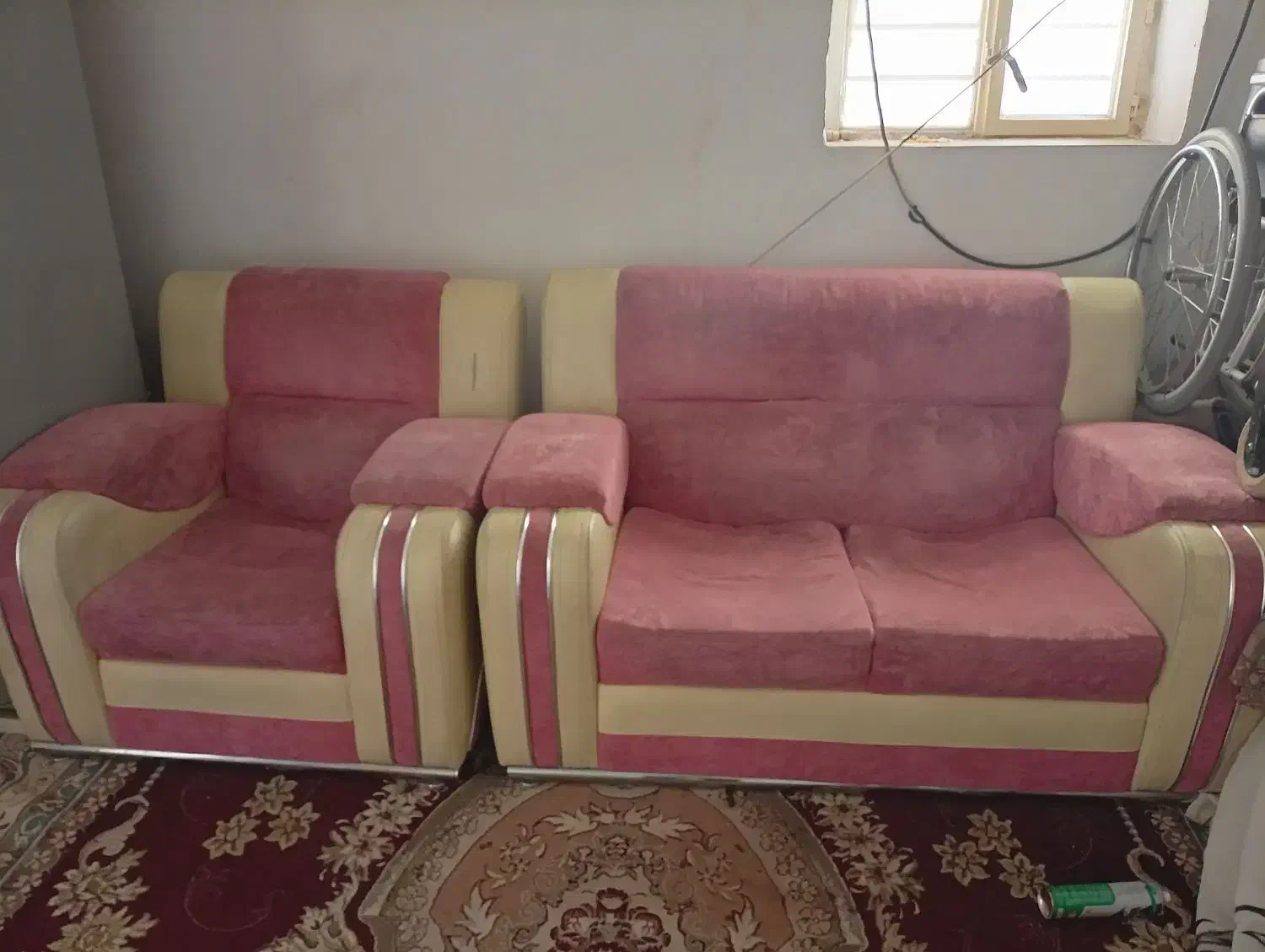 فروش دو موبل|مبلمان خانگی و میز عسلی|شوش, |دیوار