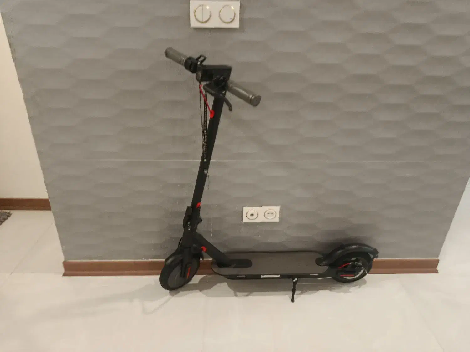 اسکوتر در حد نو|دوچرخه، اسکیت، اسکوتر|کرج, فاز ۳ گوهردشت|دیوار