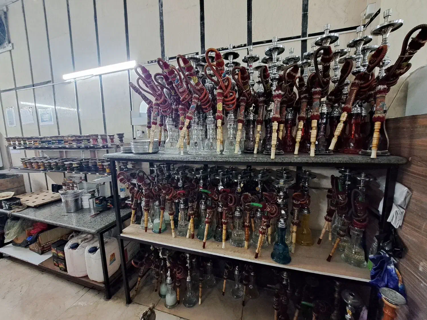 استخدام یک نفر کارگر ساده یا ماهر برای قهوه خانه|استخدام خدمات فروشگاه و رستوران|تهران, شکوفه|دیوار