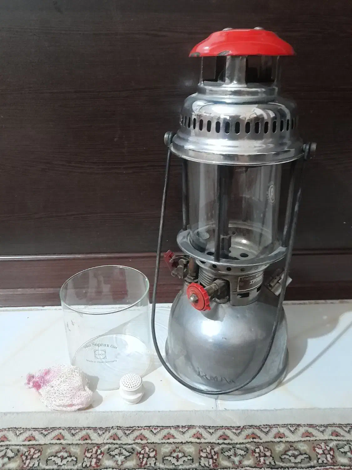 چراغ قدیمی|کلکسیون اشیاء عتیقه|گلبهار, شهر جدید گلبهار|دیوار