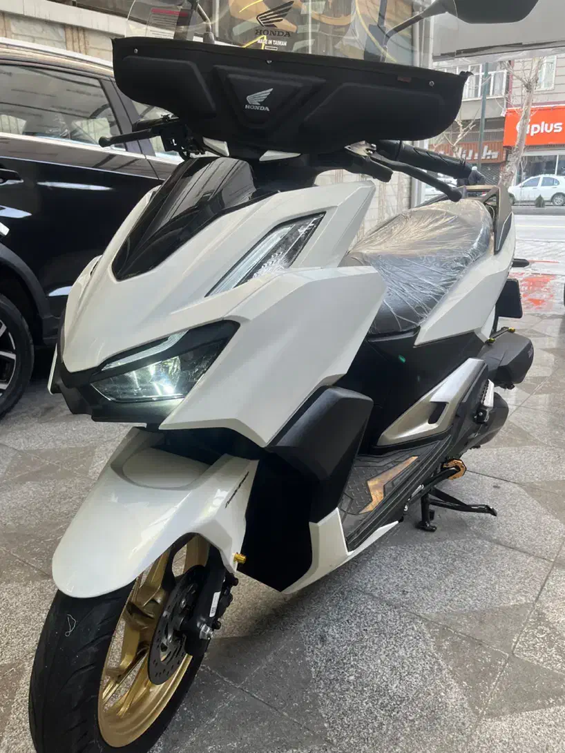 کلیک ۱۶۰ ۱۴۰۲|موتورسیکلت|تهران, جمهوری|دیوار