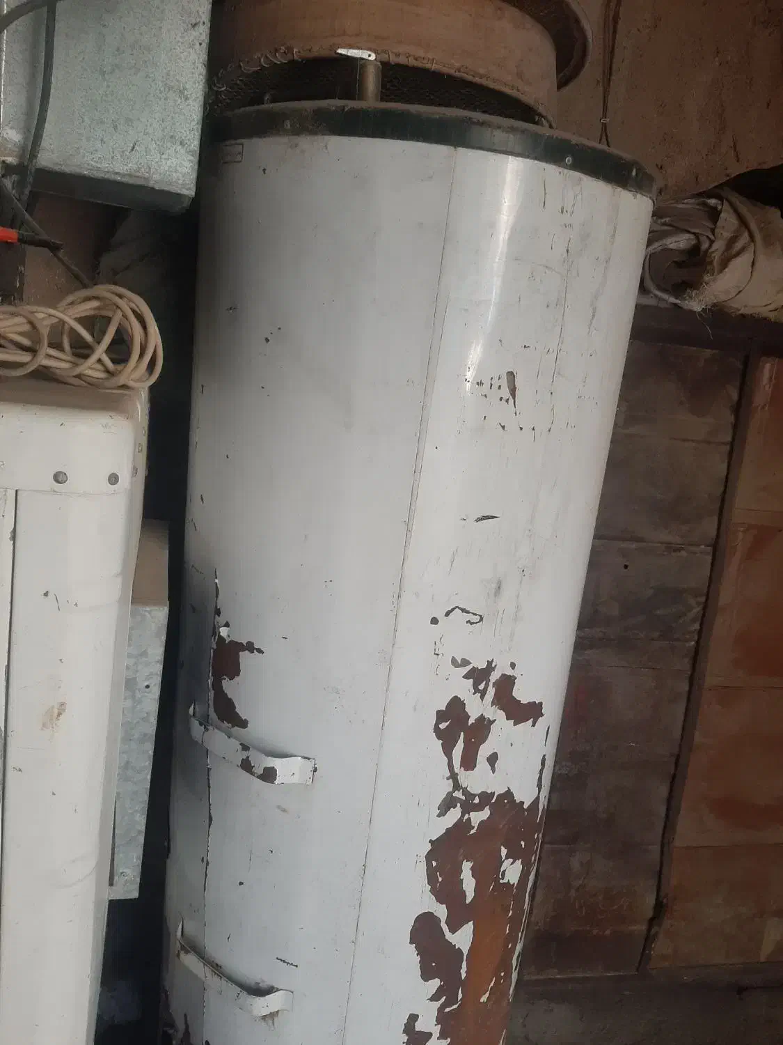 اب گرم کن نفتی سالم|آبگرمکن، پکیج، شوفاژ|بیرجند, |دیوار