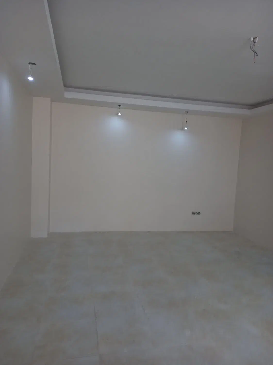 نقاشی ساختمان ، نقاش ، رنگ کاری ،لکه گیری|خدمات پیشه و مهارت|رودهن, |دیوار