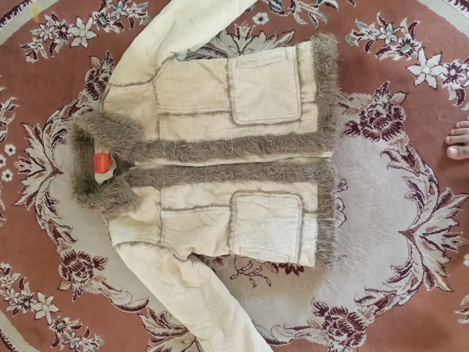 کت خز دار|لباس|زهک, |دیوار