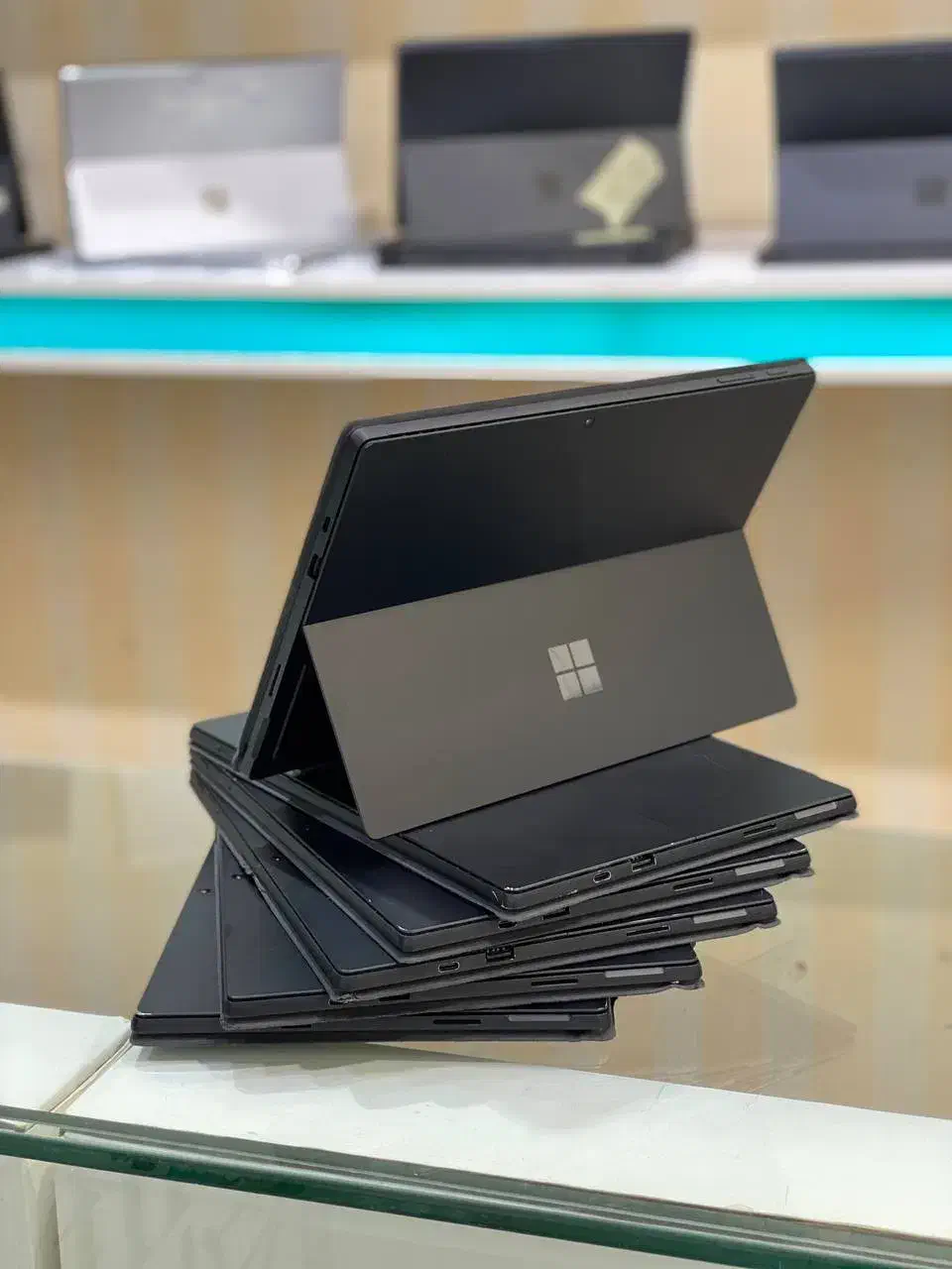 +200 مدل لپتاپ استوک و آکبند در پنج شعبه فعال|رایانه همراه|تهران, میرداماد|دیوار