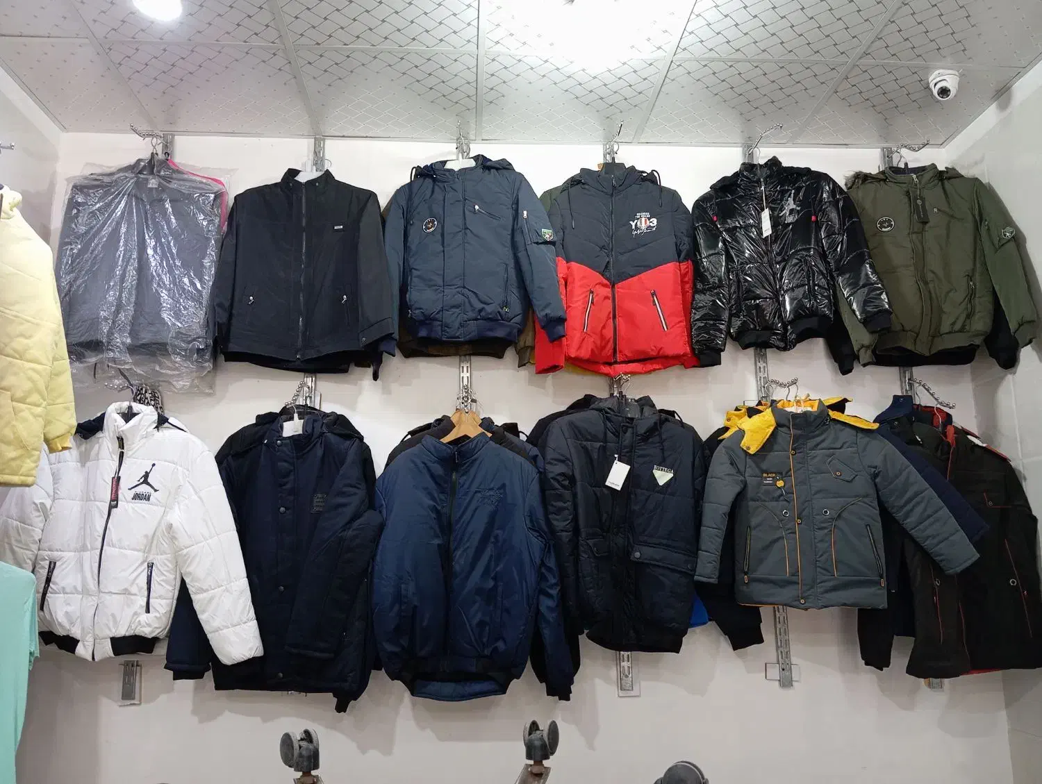 کاپشن همه مدل قیمت مناسب|لباس|قم, چهل درخت‎|دیوار