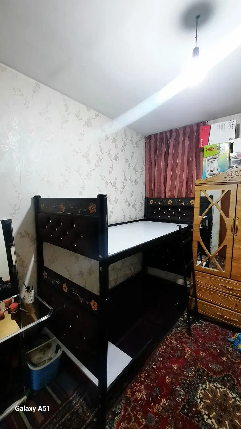 بخاطر کمبود جا|تخت و سرویس خواب|شریفآباد, |دیوار