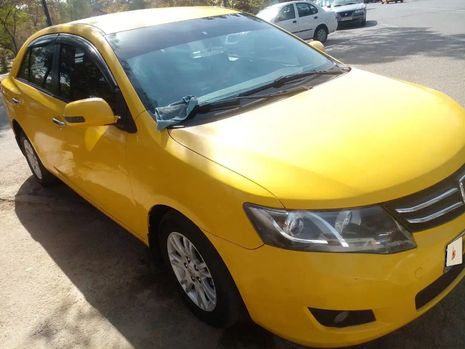 ماشین تاکسی اریو|خودرو سواری و وانت|ری, ظهیرآباد|دیوار