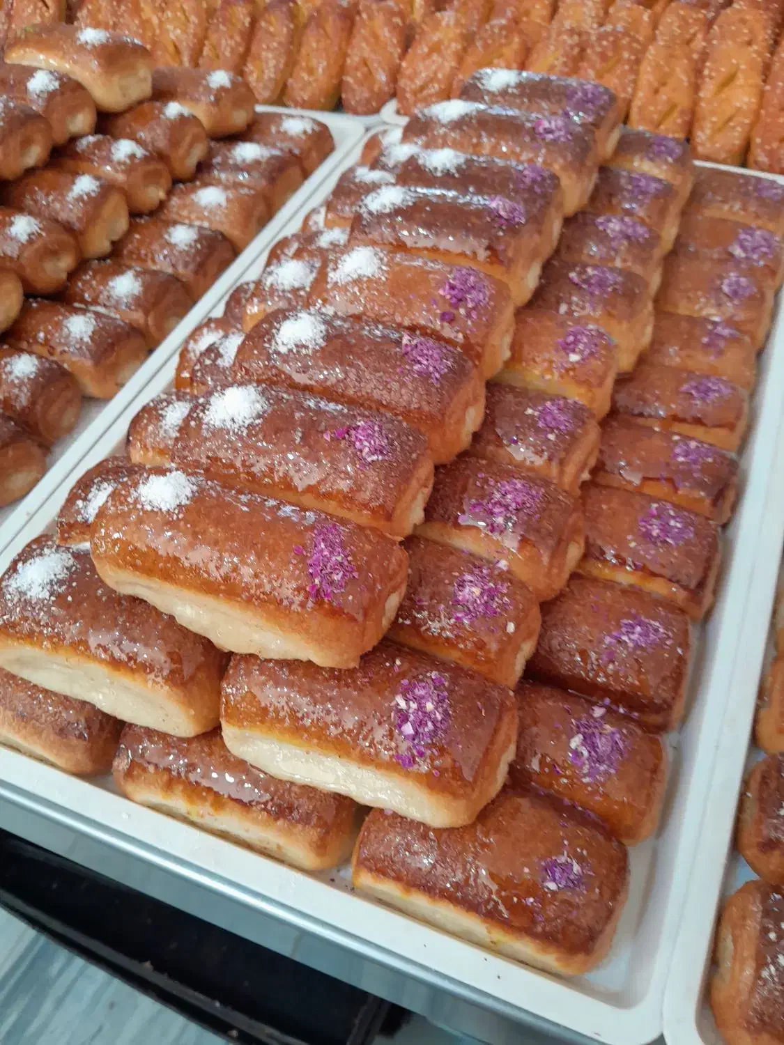 استاد کار قنادی|استخدام خدمات فروشگاه و رستوران|اراک, |دیوار