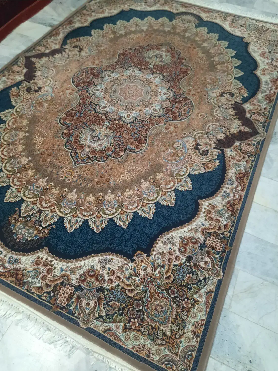 فرش ۶متری ۷۰۰شانه ۲۵۵۰تراکم گردویی جفت|فرش|مشهد, امیر|دیوار