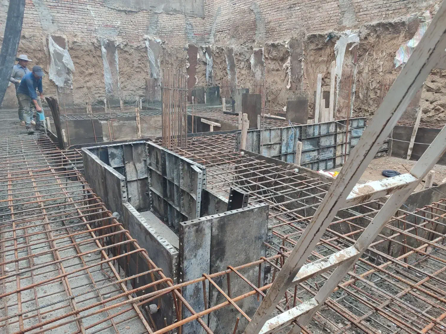 آرماتوربندی و قالب بندی|خدمات پیشه و مهارت|ارومیه, |دیوار